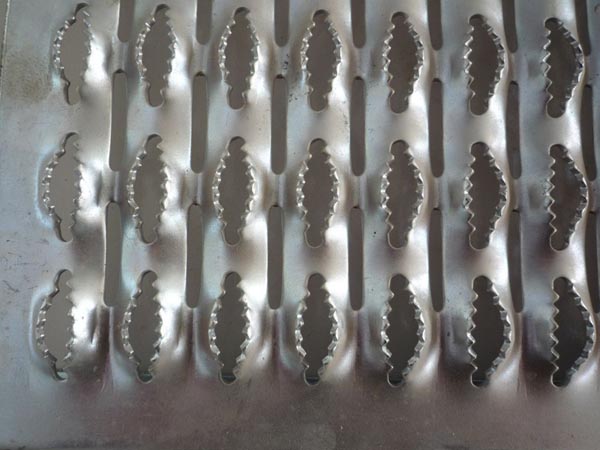 �{�~(y��)�������